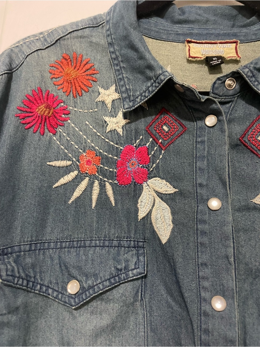 Johnny Was Workshop Mika Denim Pocket Shirt - Size XL - Picture 4 of 7
